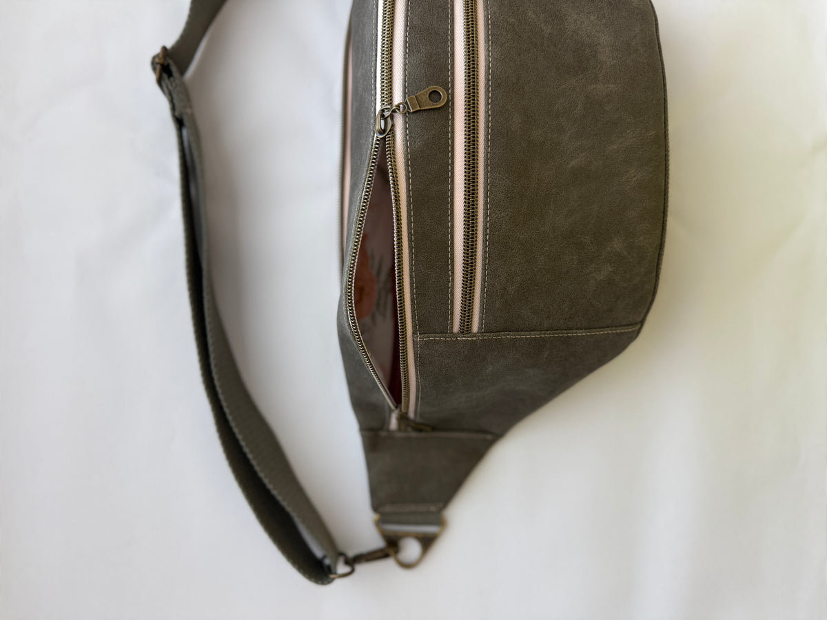 Tarah Fanny Pack | Size 3